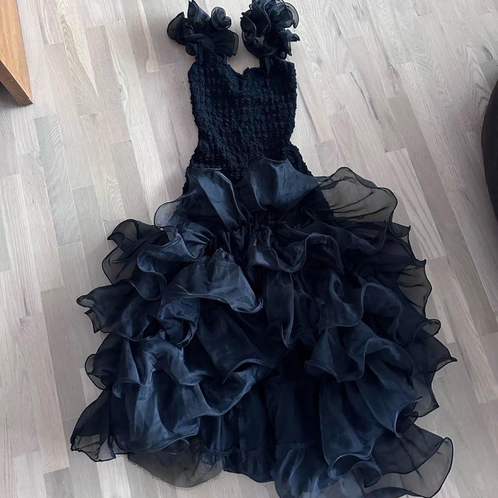 American Vintage Black Ruffled Dress